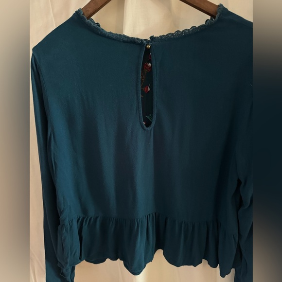 Xhilaration blouse teal with embroidered flowers. Size large. - Picture 2 of 5